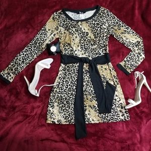 Long Sleeved Léopard Print Mini Dress